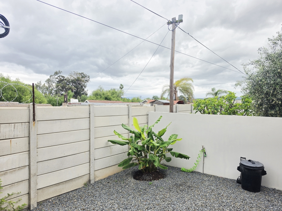 2 Bedroom Property for Sale in Oudtshoorn North Western Cape